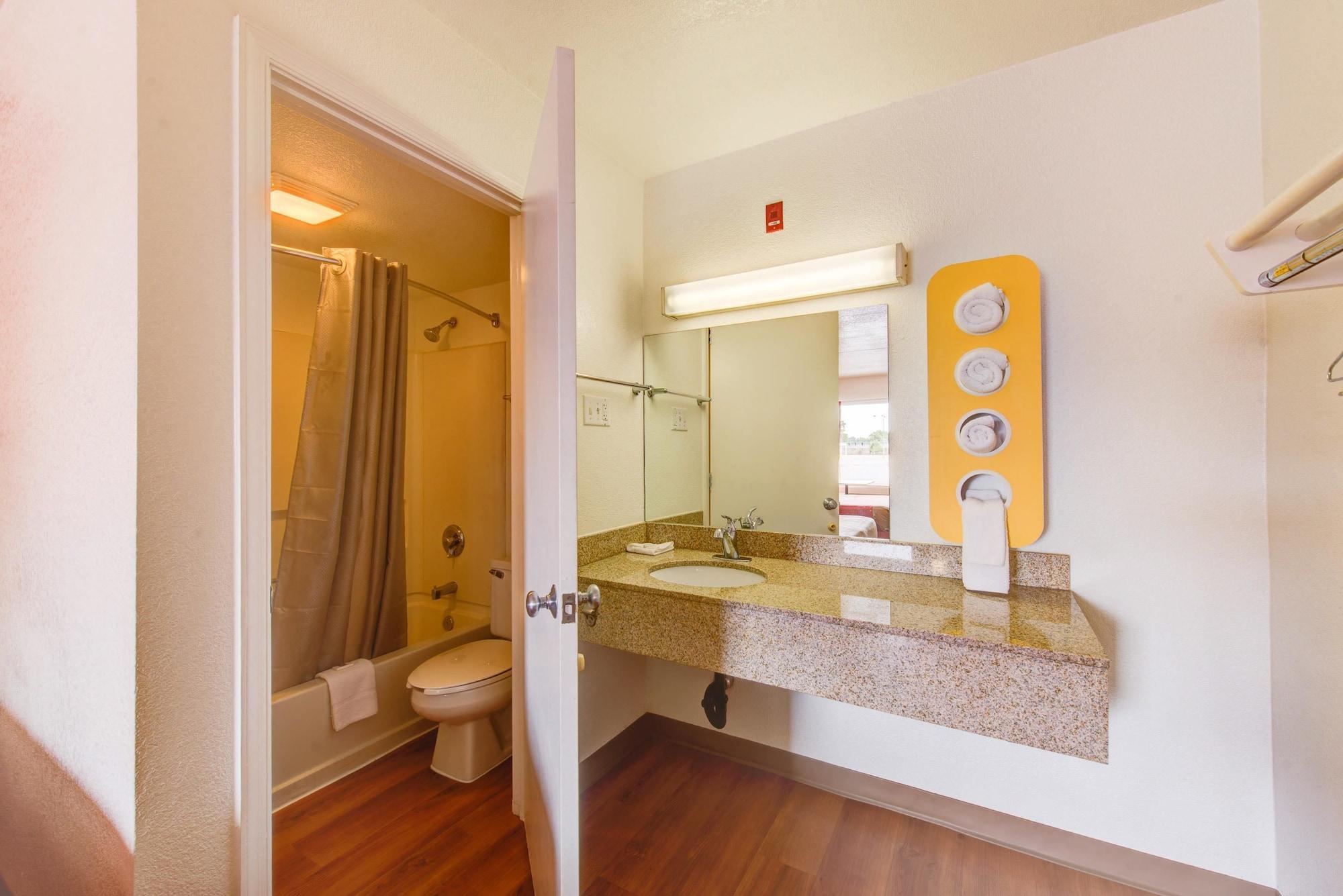 Motel 6-Norfolk, Va エクステリア 写真