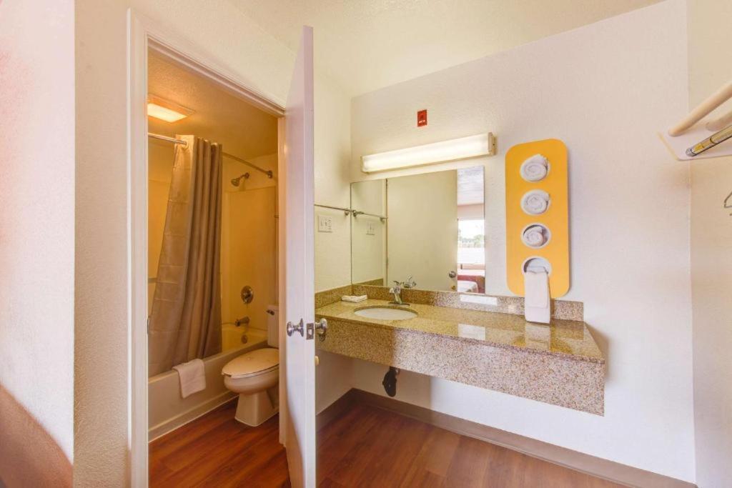 Motel 6-Norfolk, Va エクステリア 写真